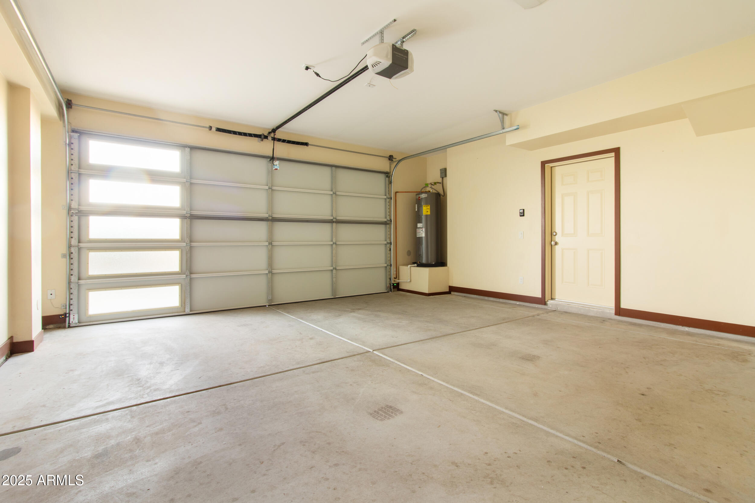 2014 West Lawrence Road Phoenix, AZ 85015 - Photo 23 of 24 a view of a garage