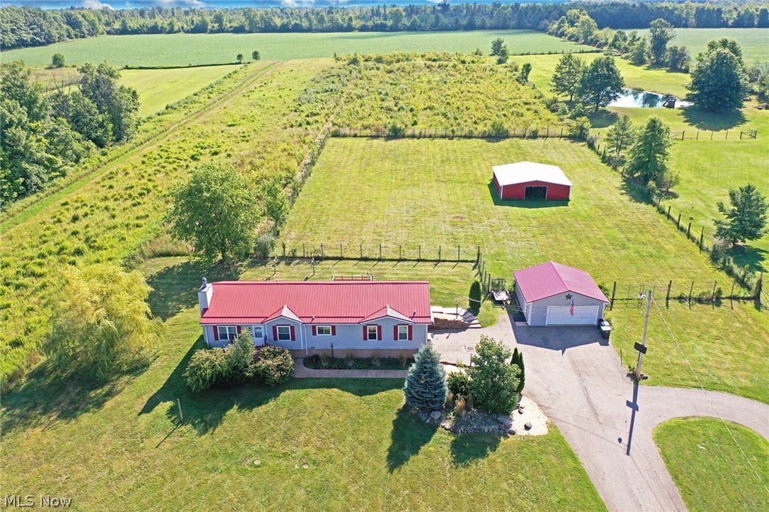 7465 Dewey Road Thompson, OH 44086 - Photo 2 of 23