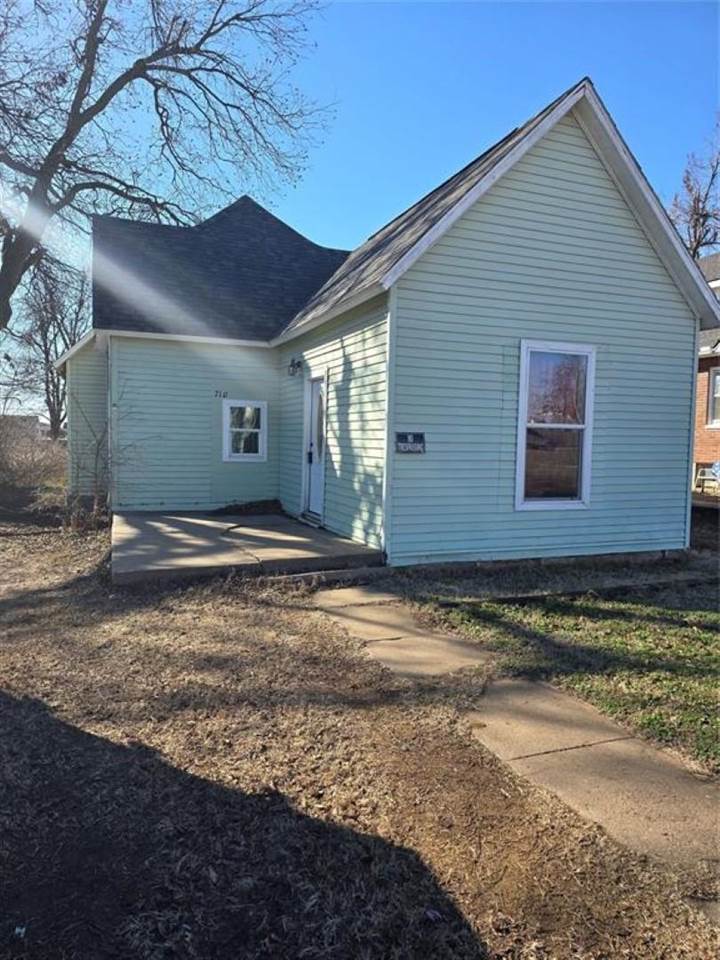 710 Holly Street Perry, OK 73077 - Photo 1 of 7 Gallery Image 1