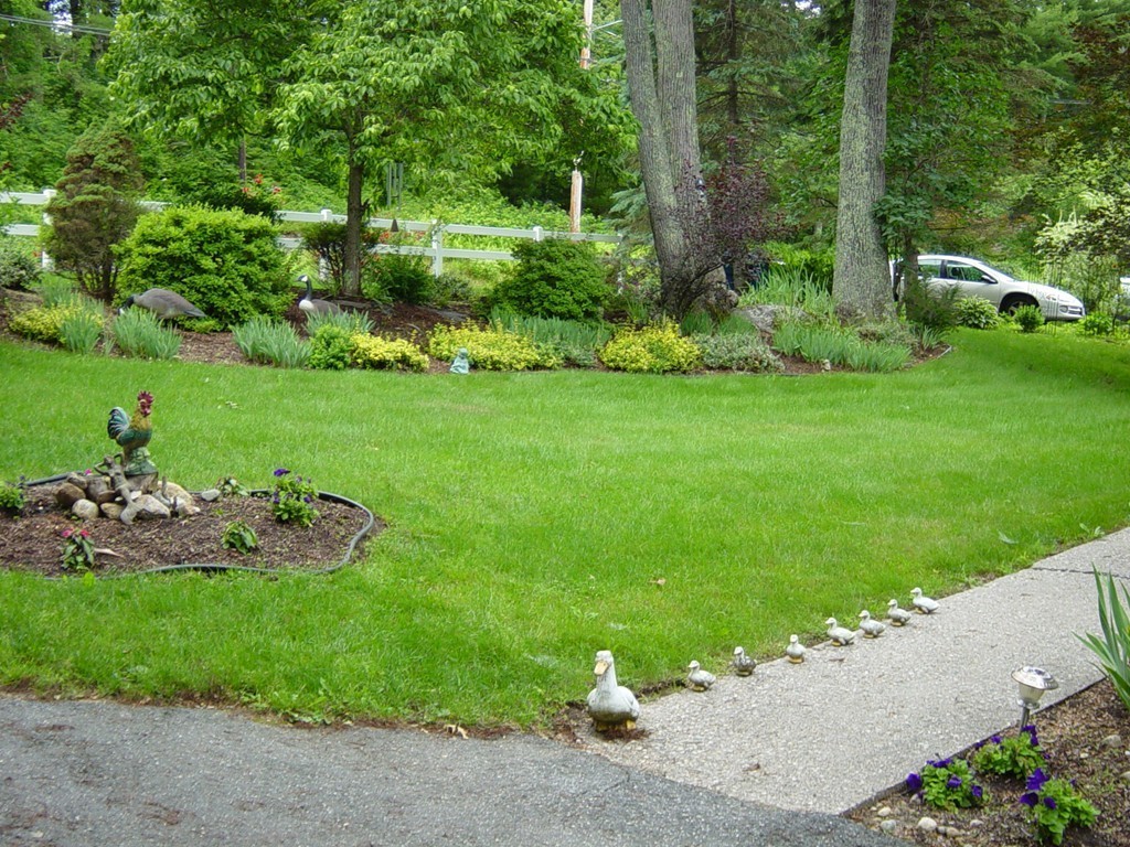 274 Monson Turnpike Road Ware, MA 01082 - Photo 3 of 6