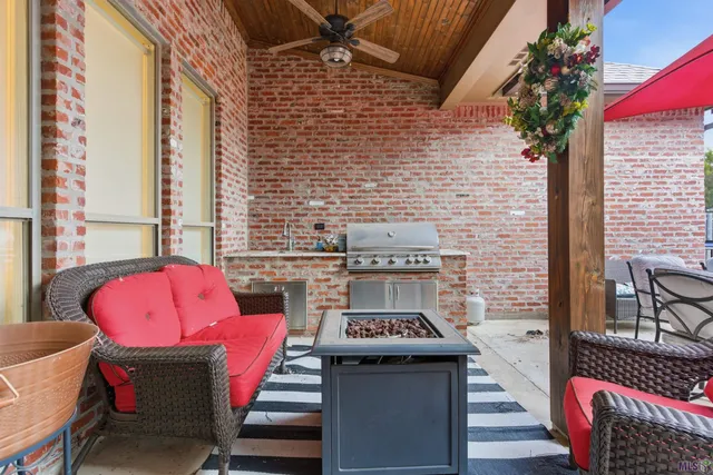 $525,000 | 13467 Kings Ct Avenue, Baton Rouge, LA 70810