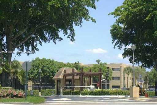 FRONT GATE - 24 HR GUARD AT GATE