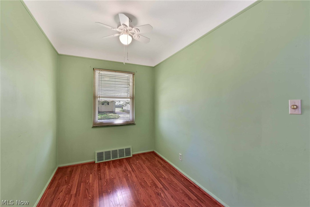 4918 Clearview Road Garfield Heights, OH 44125 - Photo 9 of 35