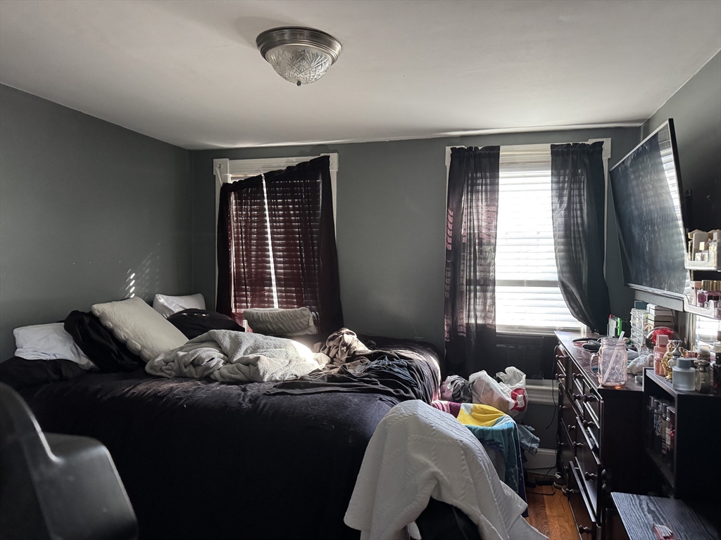35 Farmland Road Lowell, MA 01850 - Photo 9 of 20