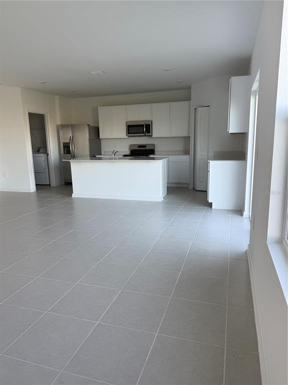 3675 Hardman Dr Lake Lake Wales, FL 33853 - Photo 11 of 11 a view of a kitchen with a sink
