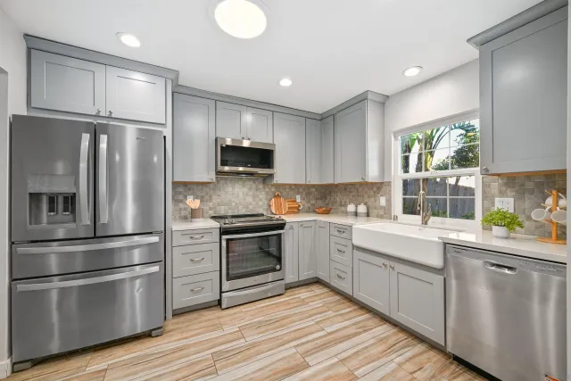 $1,250,000 | 13133 Calle De Las Rosas, San Diego, CA 92129