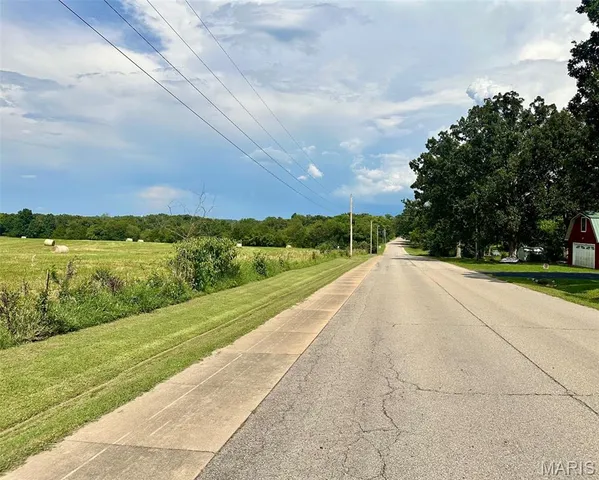 $989,000 | 0 West Spruce Street, Houston, MO 65483