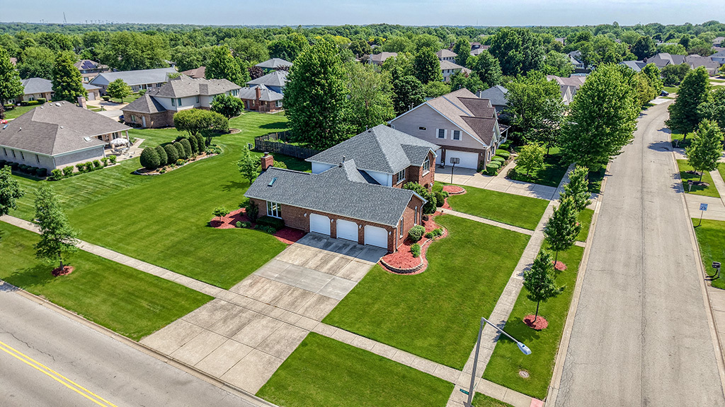 705 Ridgefield Road New Lenox, IL 60451 - Photo 31 of 35