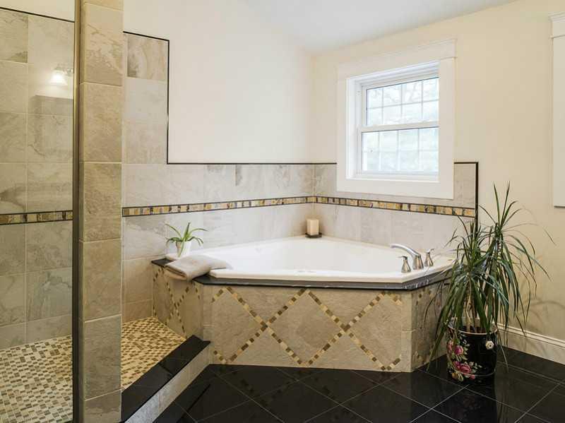 206 Sligo Road Yarmouth, ME 04096 - Photo 19 of 30 Master Bath/Spa.