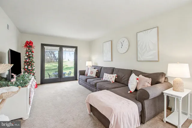 $209,900 | 160 Marbeth Avenue, Carlisle, PA 17013