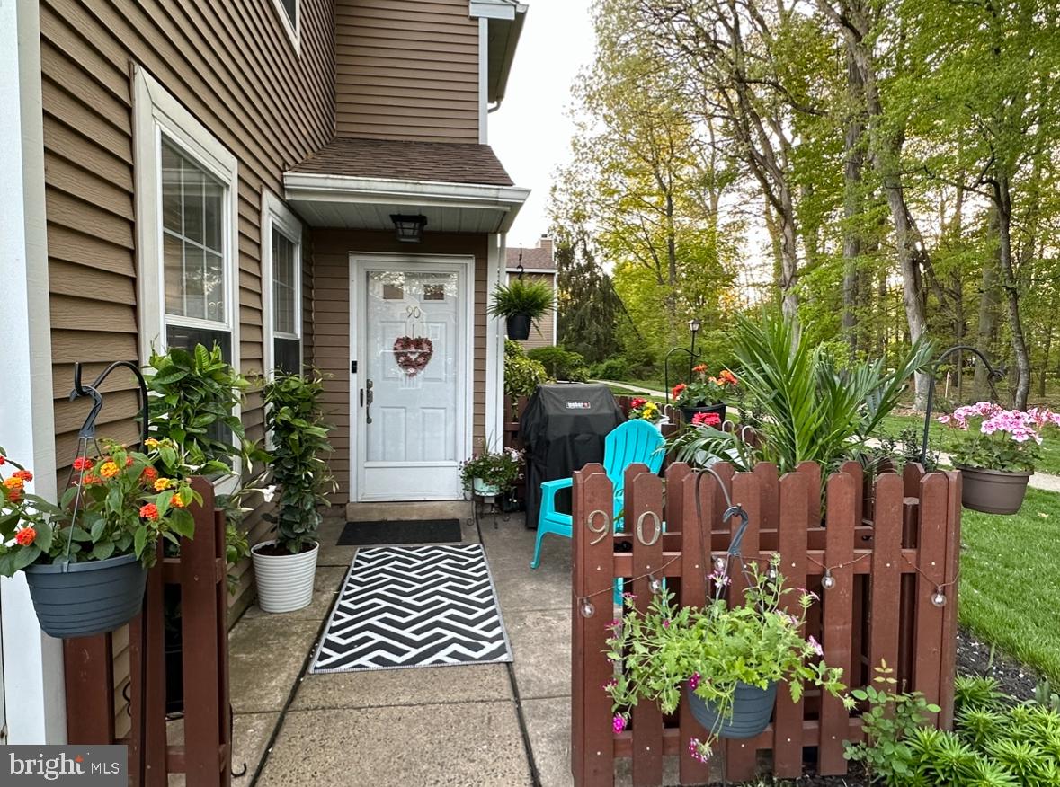 90 Whetstone Road Horsham, PA 19044 - Photo 30 of 40 Front Patio and Front Door.