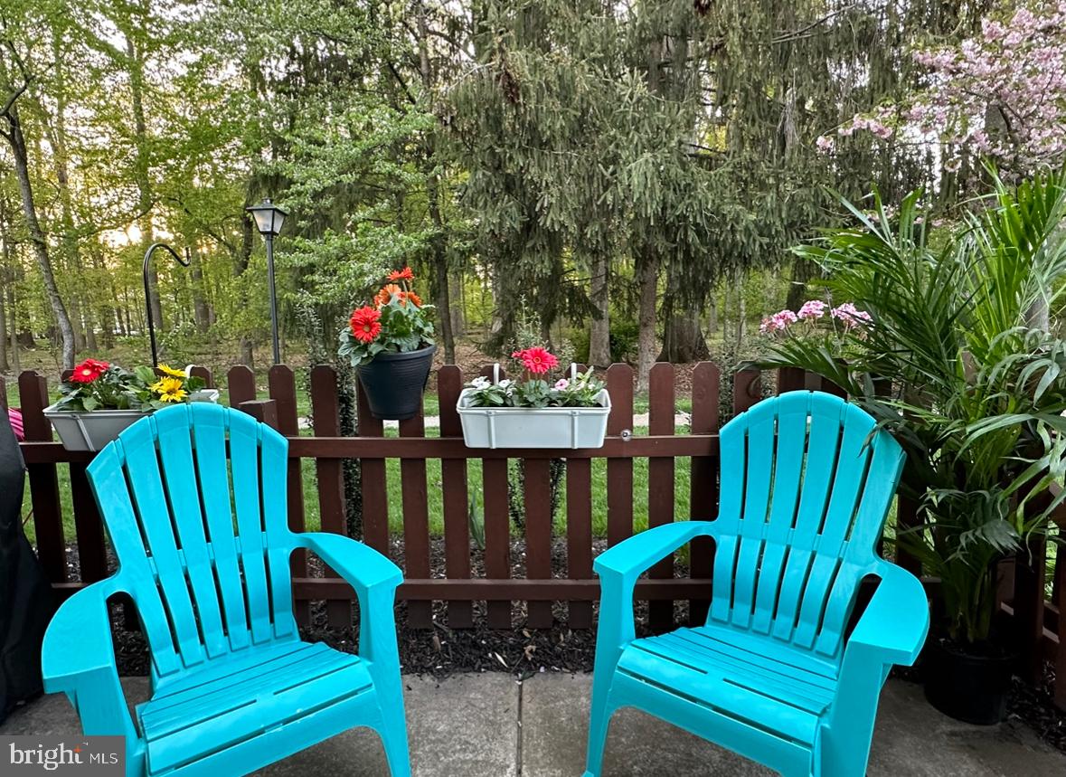 90 Whetstone Road Horsham, PA 19044 - Photo 32 of 40 Front Patio.