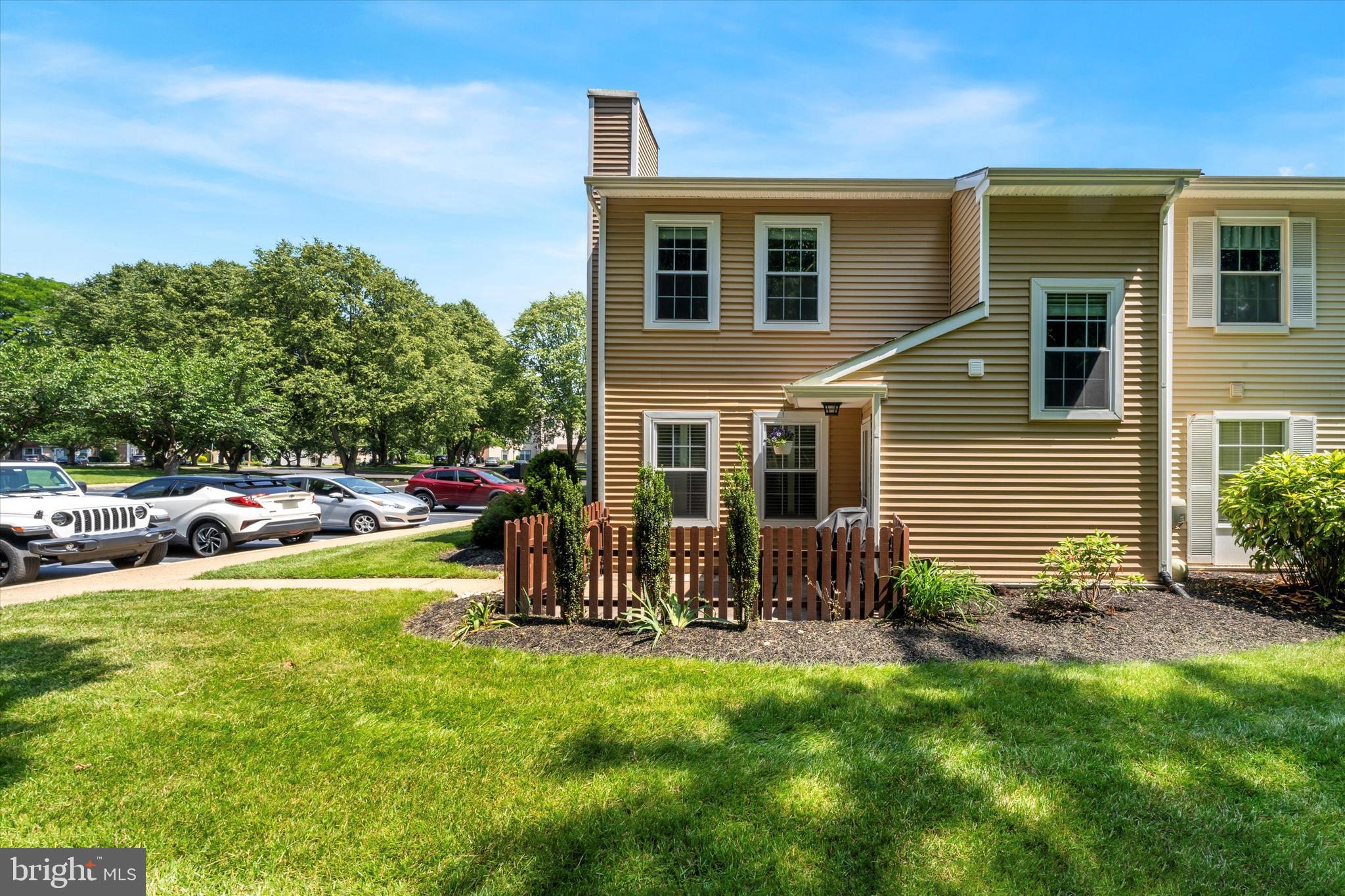 90 Whetstone Road Horsham, PA 19044 - Photo 34 of 40 Lots of grass surrounding your new home!