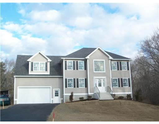 41 Whipple Road Lincoln, RI 02865 - Photo 1 of 17 Exterior Front.