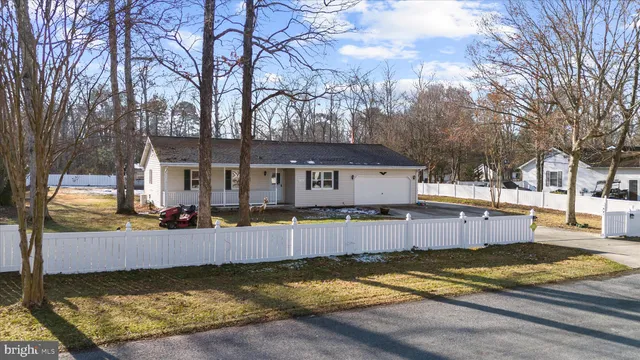 $324,500 | 25361 Calvert Drive, Greensboro, MD 21639