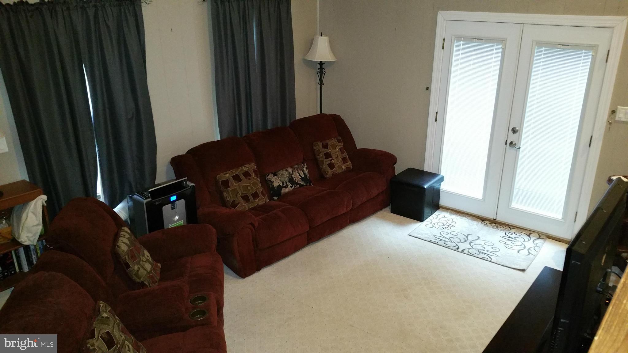 793 Old Waynesboro Road Fairfield, PA 17320 - Photo 6 of 28 Family Room