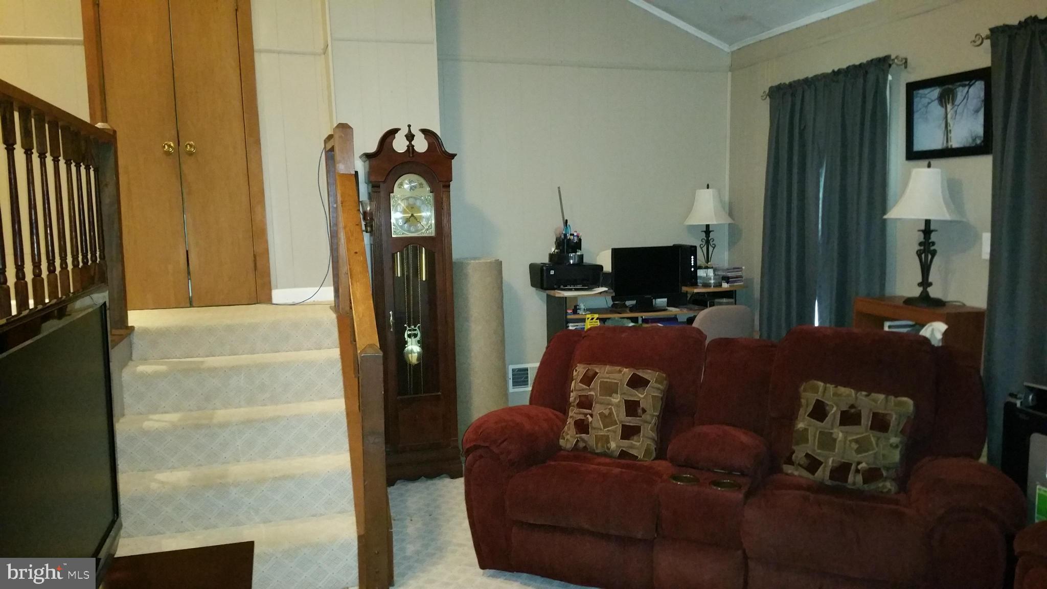 793 Old Waynesboro Road Fairfield, PA 17320 - Photo 7 of 28 Family Room