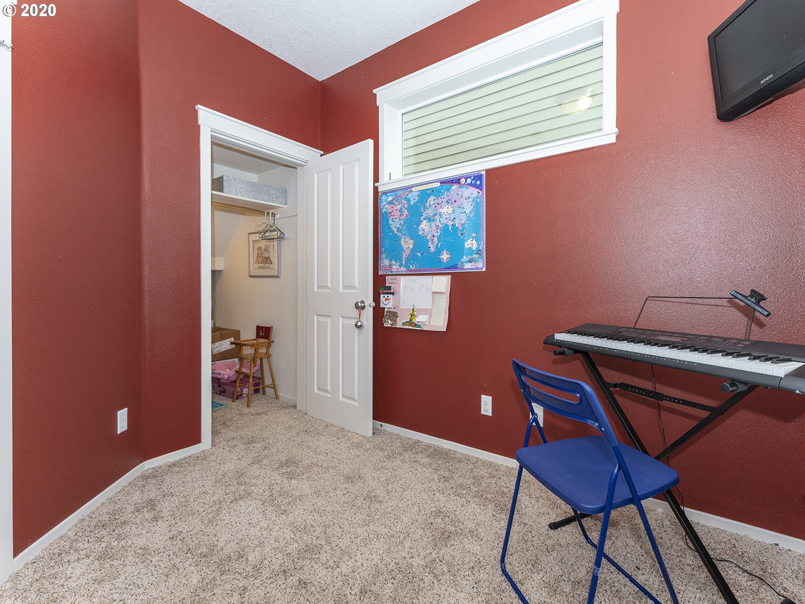 20554 Southwest Rosemount Street Beaverton, OR 97078 - Photo 14 of 32 Gallery Image 14