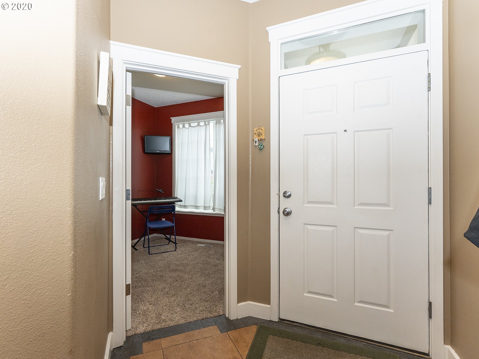 20554 Southwest Rosemount Street Beaverton, OR 97078 - Photo 16 of 32 Gallery Image 16