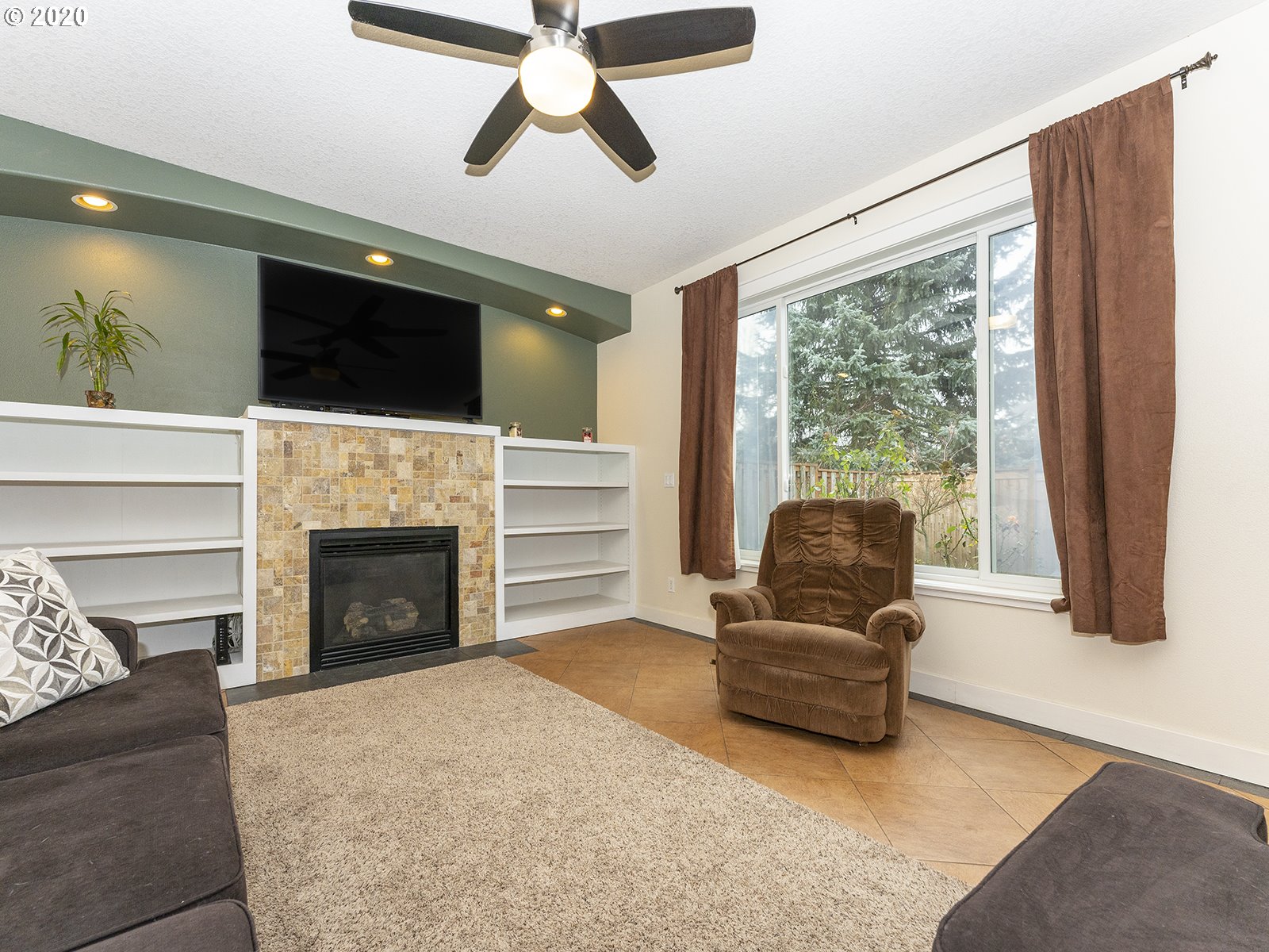 20554 Southwest Rosemount Street Beaverton, OR 97078 - Photo 5 of 32 Gallery Image 5