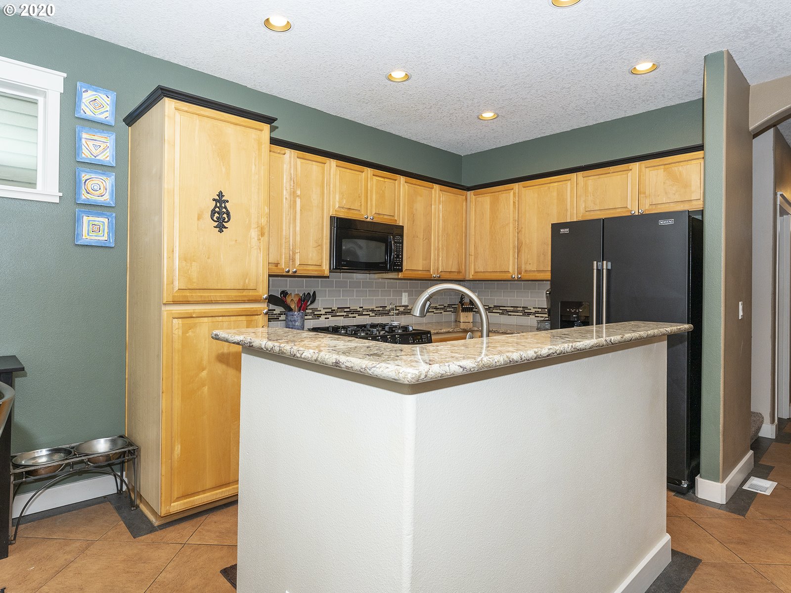 20554 Southwest Rosemount Street Beaverton, OR 97078 - Photo 10 of 32 Gallery Image 10