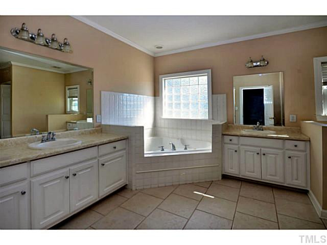 689 Davis Mill Road Selma, NC 27576 - Photo 11 of 19 Huge master bath with his/her vanities!