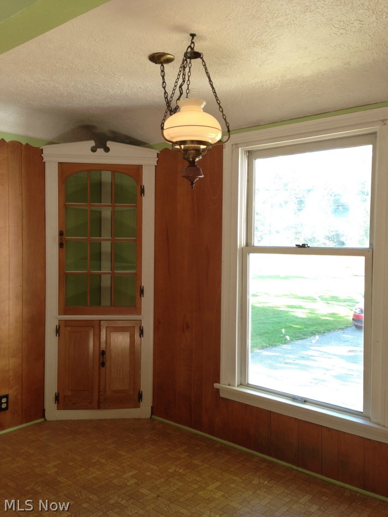 847 Lloyd Road Wickliffe, OH 44092 - Photo 4 of 25 Gallery Image 4
