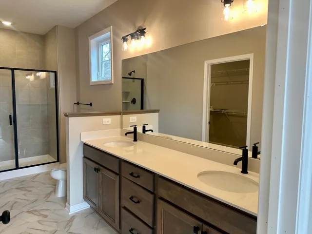 $699,990 | 20045 Glarus Lane, Lakeville, MN 55044