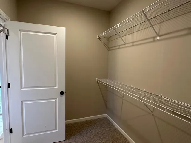 $699,990 | 20045 Glarus Lane, Lakeville, MN 55044