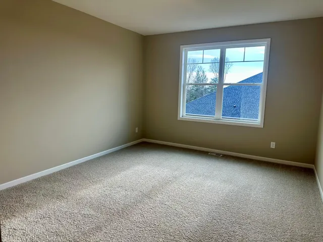 $699,990 | 20045 Glarus Lane, Lakeville, MN 55044