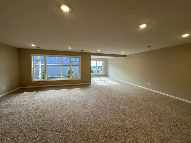 $699,990 | 20045 Glarus Lane, Lakeville, MN 55044