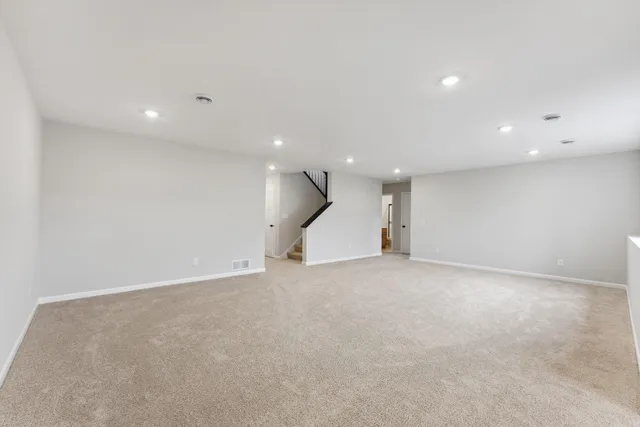 $699,990 | 20045 Glarus Lane, Lakeville, MN 55044