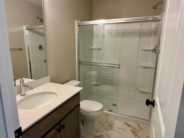 $699,990 | 20045 Glarus Lane, Lakeville, MN 55044