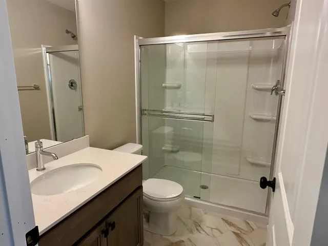 $699,990 | 20045 Glarus Lane, Lakeville, MN 55044