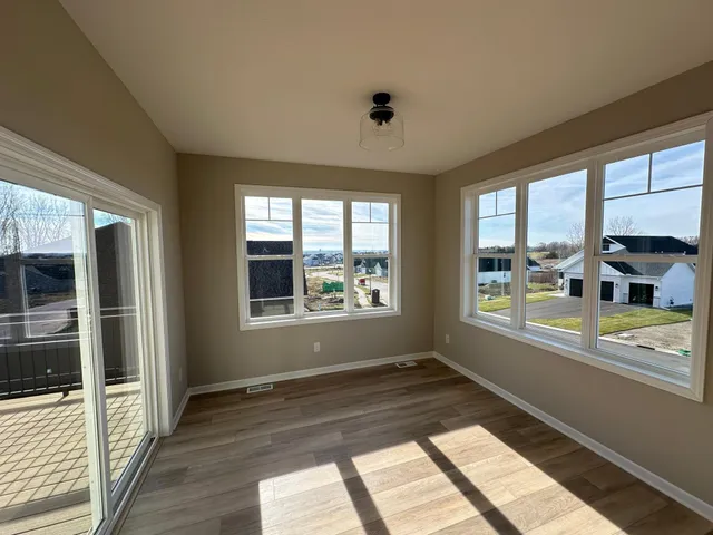 $699,990 | 20045 Glarus Lane, Lakeville, MN 55044