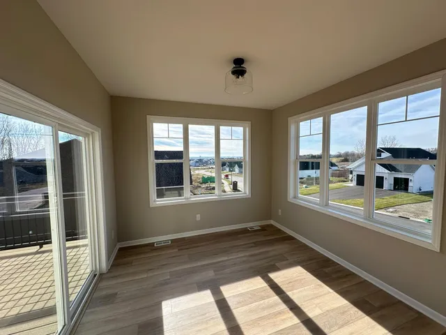 $699,990 | 20045 Glarus Lane, Lakeville, MN 55044