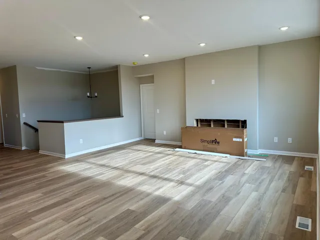 $699,990 | 20045 Glarus Lane, Lakeville, MN 55044