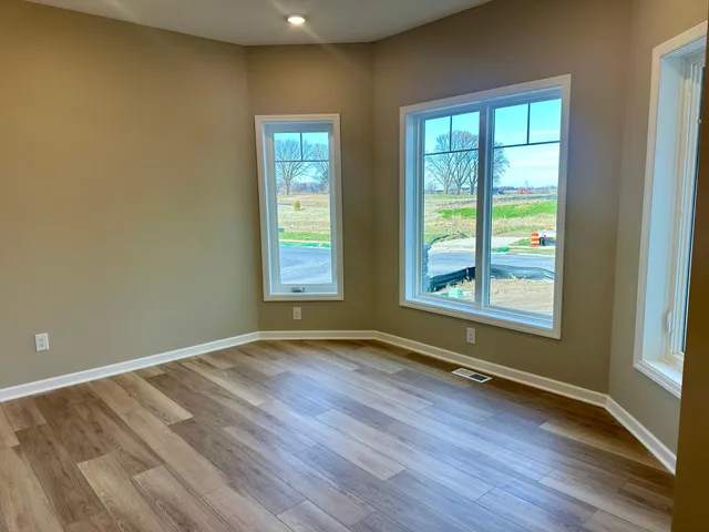 $699,990 | 20045 Glarus Lane, Lakeville, MN 55044