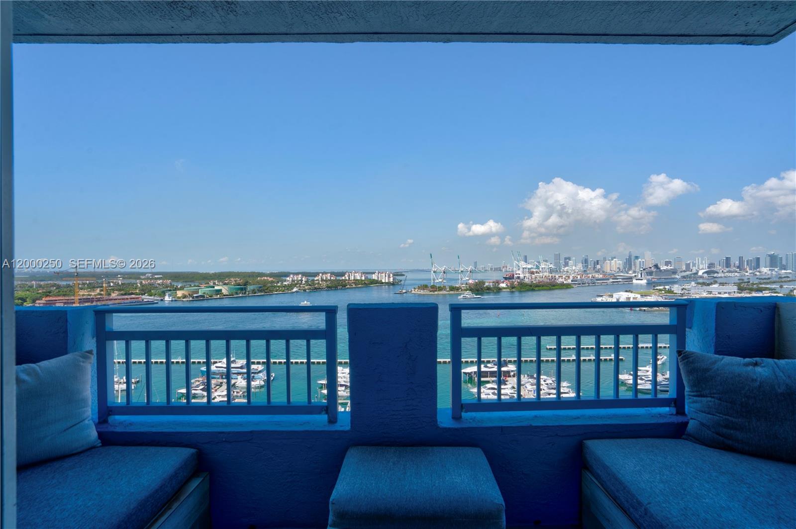 90 Alton Road, Unit 2010 Miami Beach, FL 33139 - Photo 19 of 21