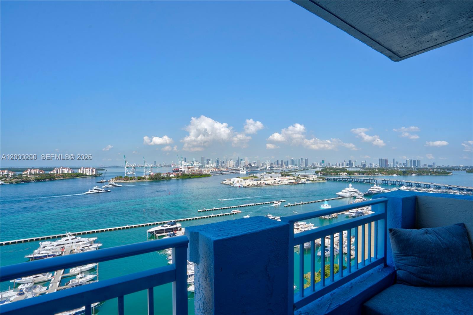 90 Alton Road, Unit 2010 Miami Beach, FL 33139 - Photo 20 of 21