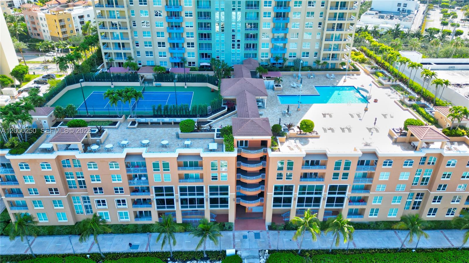 90 Alton Road, Unit 2010 Miami Beach, FL 33139 - Photo 4 of 21