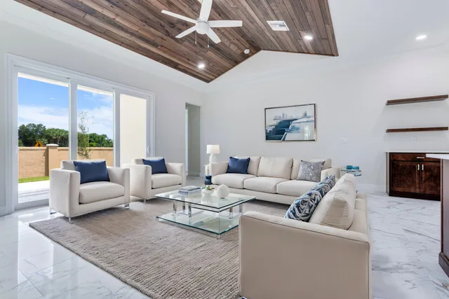 $624,000 | 1805 Bridgepointe Circle, Unit 1, Vero Beach, FL 32967