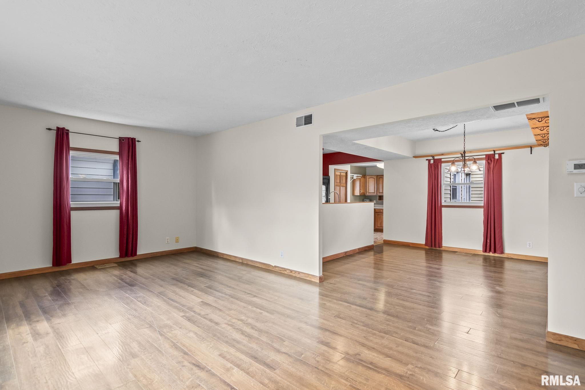 2422 South Whittier Avenue Springfield, IL 62704 - Photo 4 of 35