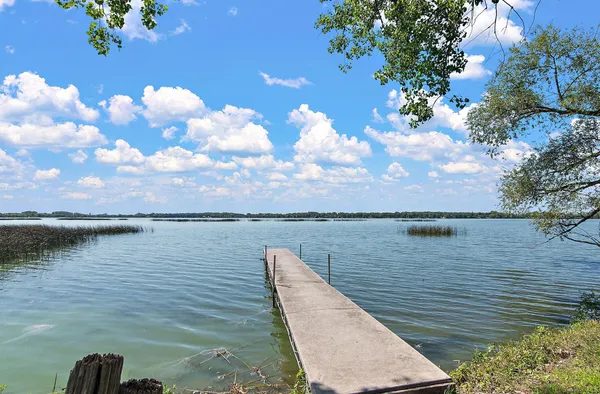 $375,000 | 700 West Pleasure Drive, Litchfield, MN 55355