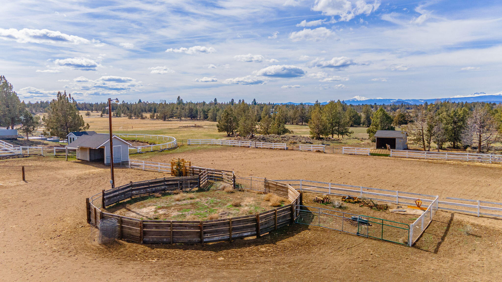 62575 Stenkamp Road Bend, OR 97701 - Photo 38 of 49 42-web-or-mls-Riley_Visuals-42