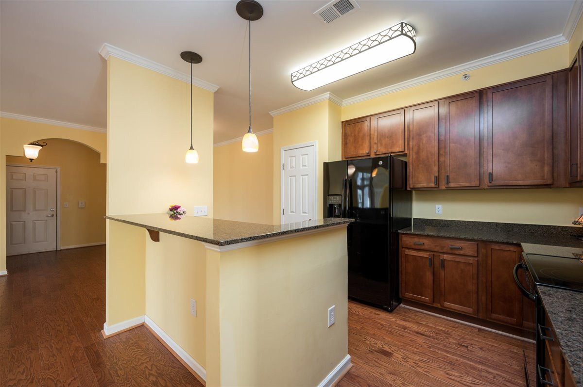 526 Weather Ridge Lane Cary, NC 27513 - Photo 9 of 22 Kitchen / Entry