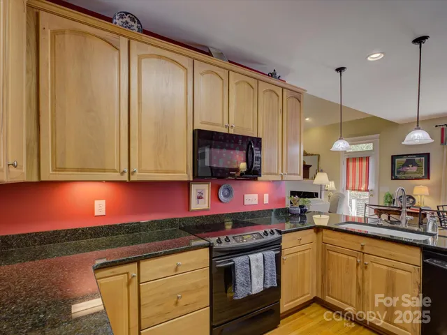 $829,999 | 7820 Crestfield Lane, Tega Cay, SC 29708