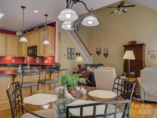 $829,999 | 7820 Crestfield Lane, Tega Cay, SC 29708