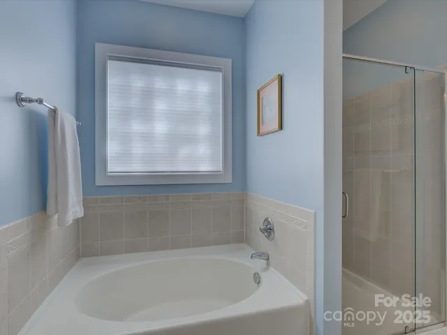 $829,999 | 7820 Crestfield Lane, Tega Cay, SC 29708