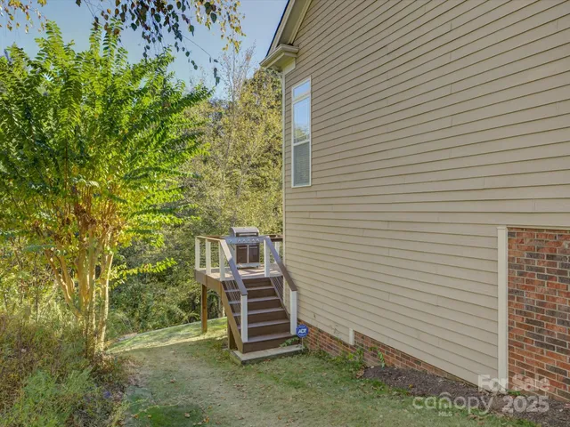 $829,999 | 7820 Crestfield Lane, Tega Cay, SC 29708